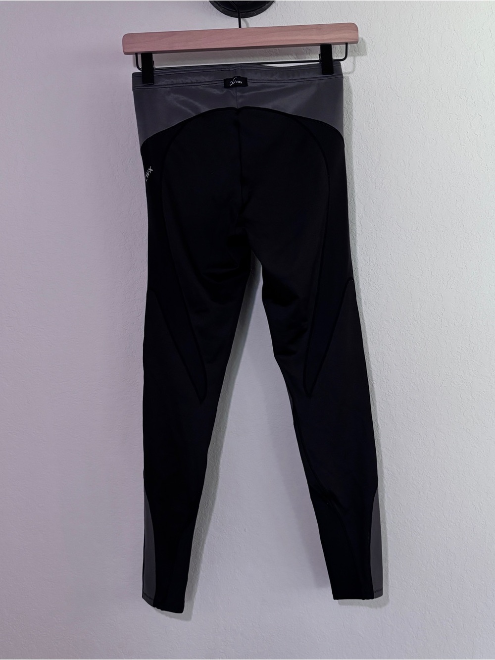 CW-X Compression Running Leggings Size M Black Gray Athletic - Picture 2 of 8